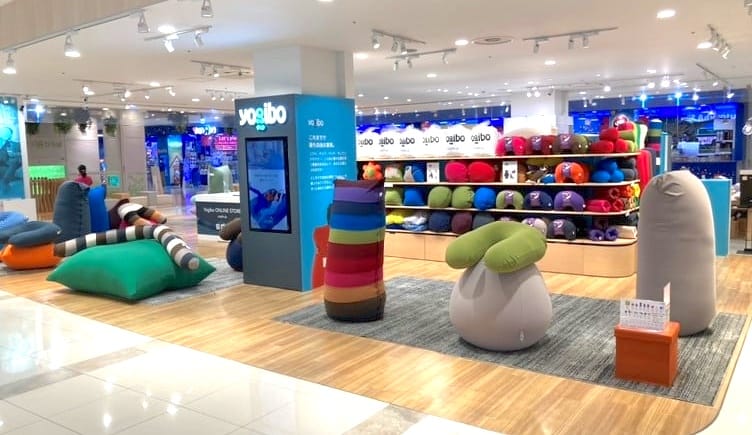 THE OUTLETS HIROSHIMAに出店している「Yogibo ジ・アウトレット広島店」の実際の様子