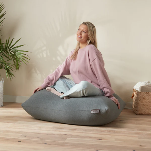 人をダメにするソファYogibo(ヨギボー)の一人サイズソファ「ヨギボーミニ」